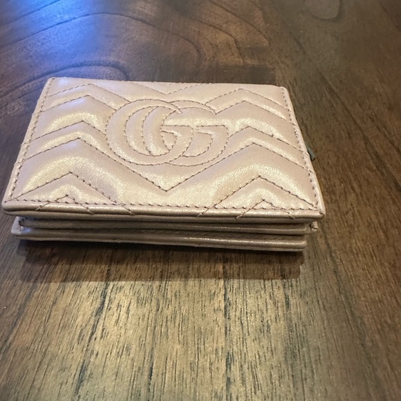 Gucci Double G Logo Calfskin Compact Wallet - Picture 8 of 13